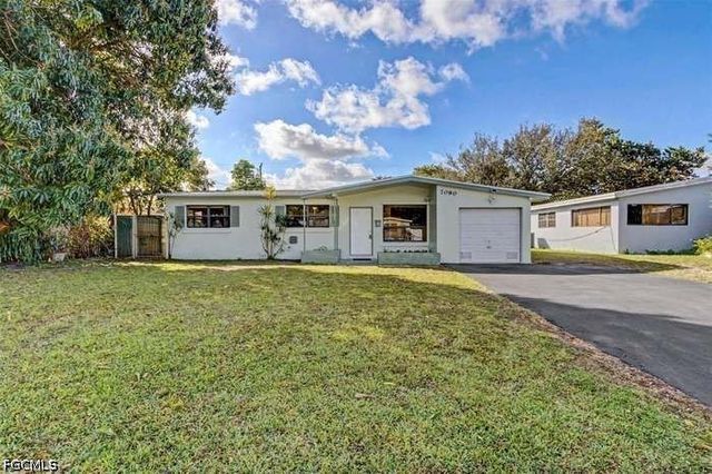 7090 Scott St, Hollywood, FL 33024