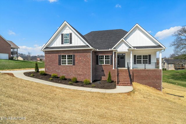 3358 Colby Cove Dr, Maryville, TN 37801
