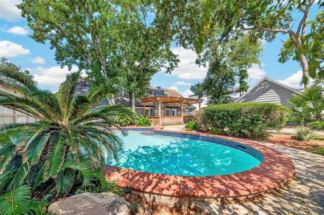 418 N  Wilcrest Dr, Houston, TX 77079