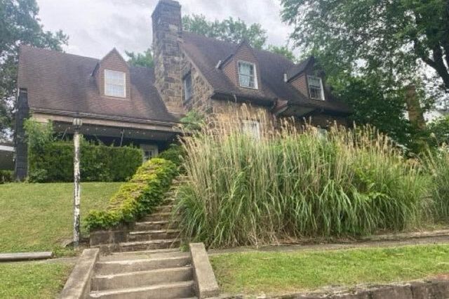 103 Sylvanus Ave, Uniontown, PA 15401