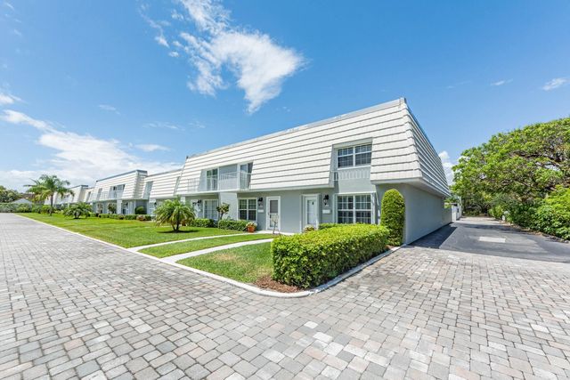 2735 Ocean Dr #A-18, Vero Beach, FL 32963