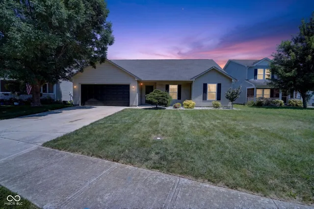 2043 Treving Dr, Cicero, IN 46034