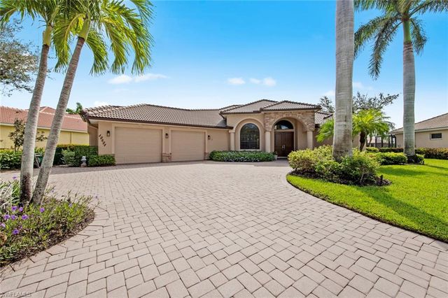 12421 Arbor View Dr, Fort Myers, FL 33908