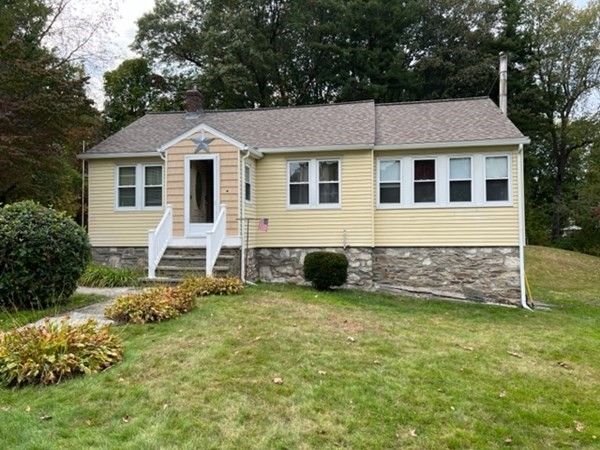314 Stafford St, Leicester, MA 01524