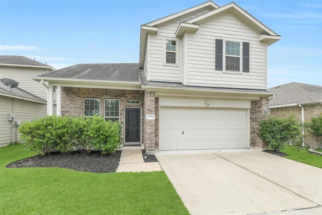 12715 Silver Winter Trail, Houston, TX 77014