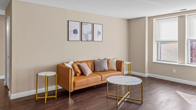615 Clara Ave #307, Saint Louis, MO 63112