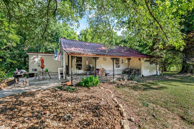 81 Pleasant Grove Ln, Estill Springs, TN 37330