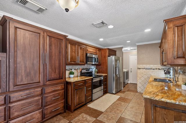 3647 Cameron Springs, San Antonio, TX 78244