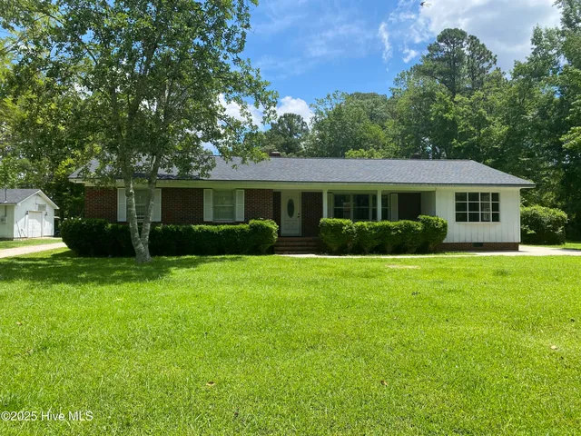 5074 Market Street Ext N, Washington, NC 27889