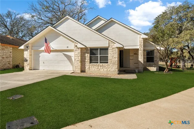 21 Par View Dr, Wimberley, TX 78676
