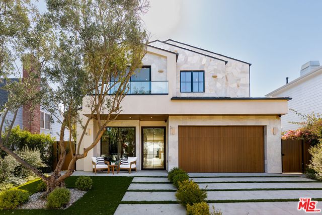 311 N  Bowling Green Way, Los Angeles, CA 90049