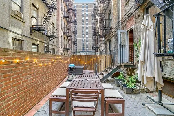 8 W th St 1g New York Ny Trulia