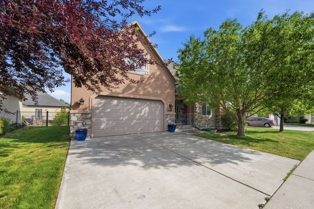 4009 W  Troon St, Cedar Hills, UT 84062