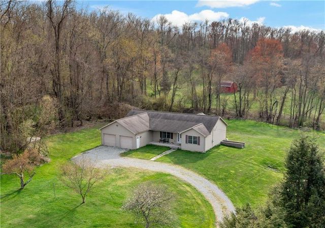 165 Mount East Rd, Connellsville, PA 15425