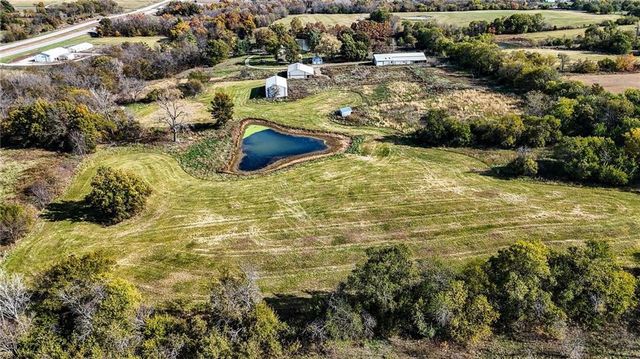 32703 S  State Route 7, Creighton, MO 64739