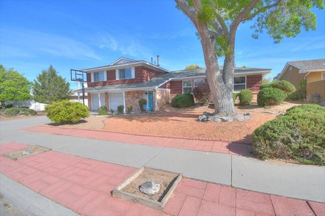 7605 Palo Duro Ave NE, Albuquerque, NM 87110