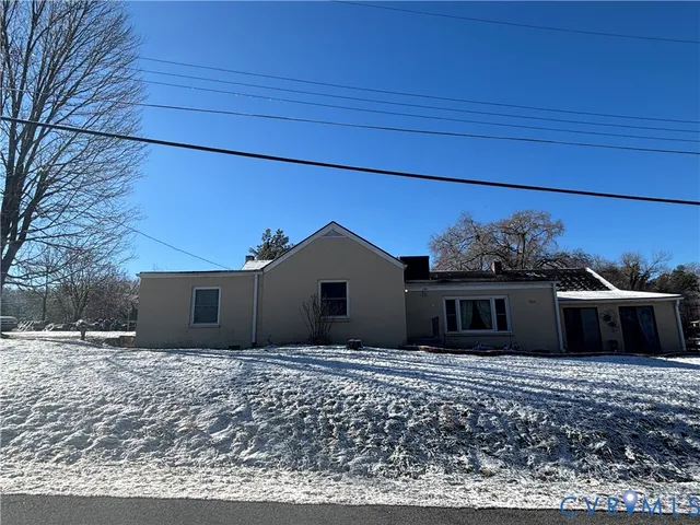 915 W  Carolina Ave, Crewe, VA 23930
