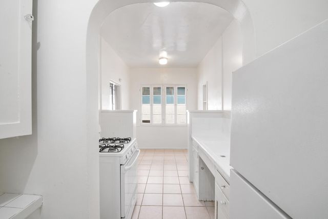 279 N  Euclid Ave #25, Pasadena, CA 91101