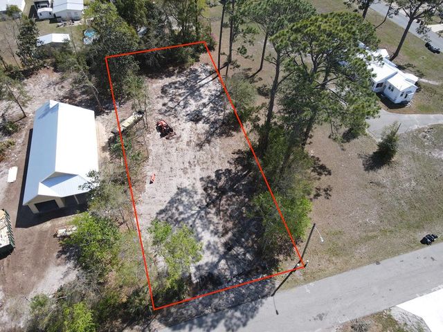 902 16th St, Port Saint Joe, FL 32456
