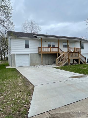 605 S  2nd St, Pacific, MO 63069