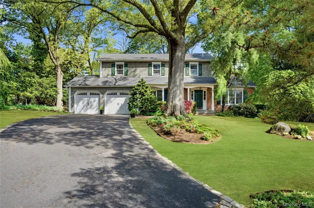 7 Great Neck Court, Huntington, NY 11743