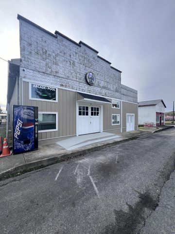 65 Main St, Stanford, KY 40484