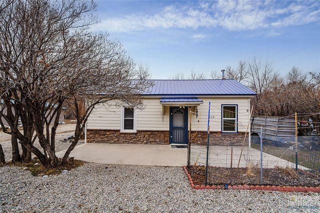 110 S  Brook Ave, Absarokee, MT 59001