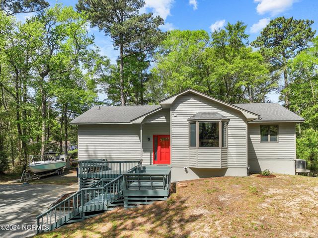 141 W Holly Trail, Southern Shores, NC 27949