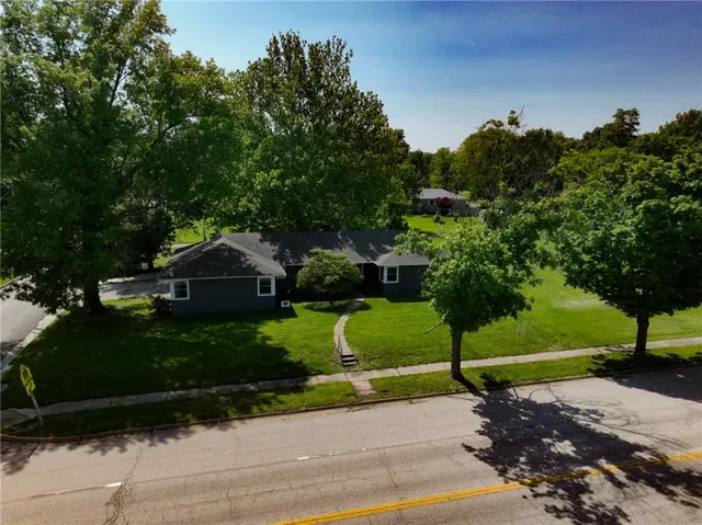 1601 Central Ave, Horton, KS 66439
