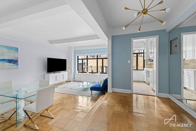 25 W  54th St #10B, New York, NY 10019