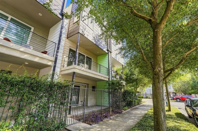 2817 Saint Emanuel St, Houston, TX 77004
