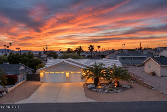 3217 Pioneer Dr, Lake Havasu City, AZ 86404