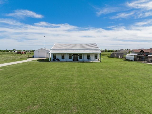 18300 County Road 4001, Mabank, TX 75147