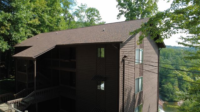 76 Upper Tanglewood Road #4, Lake Toxaway, NC 28747