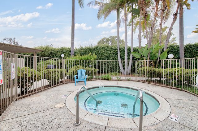 176 Cedar Rd #25, Vista, CA 92083