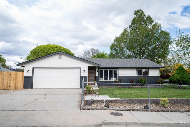 107 S  Homedale Ave, Caldwell, ID 83605