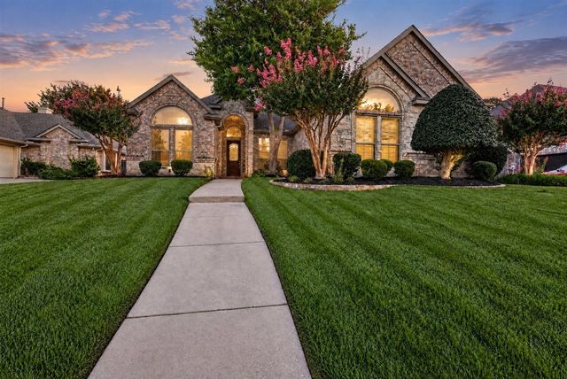 9116 Edgemont Dr, North Richland Hills, TX 76182