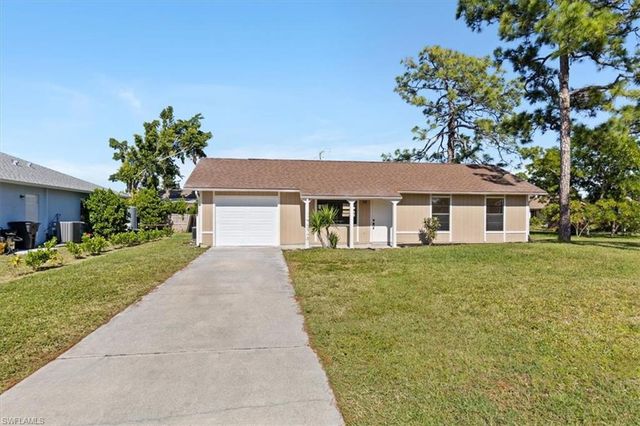 8309 Bamboo Rd, Fort Myers, FL 33967