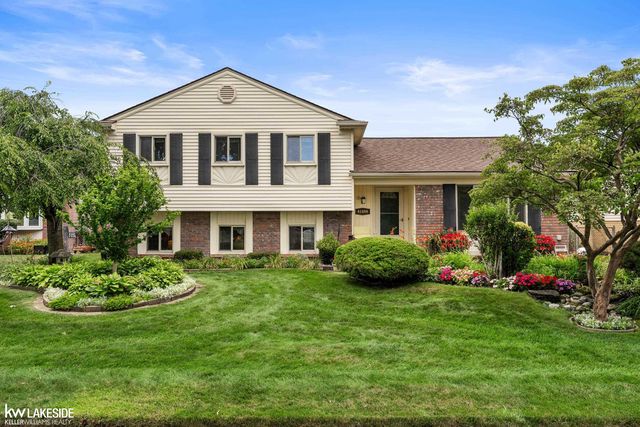 41499 Harvard Dr, Sterling Heights, MI 48313