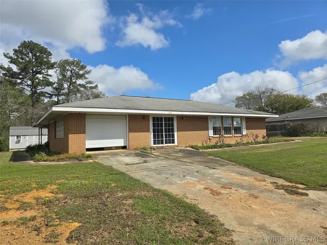 212 George Wallace Dr, Enterprise, AL 36330
