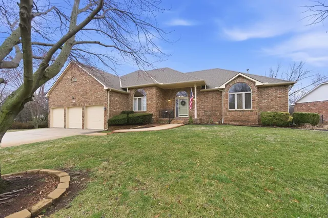 15 E  Flanigan Dr, Augusta, KS 67010