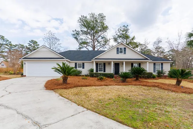 6 Cherry Pt, Valdosta, GA 31605