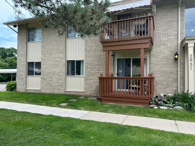 2931 Seymour Lake Rd #1, Oxford, MI 48371