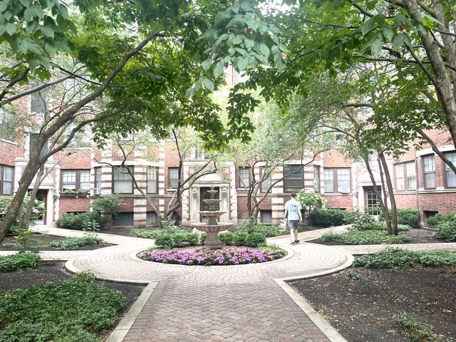 848 Hinman Ave #3, Evanston, IL 60202