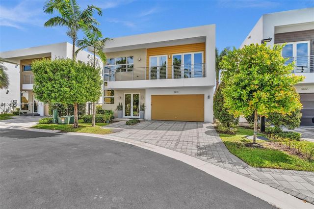 9870 NW 74th Ter, Doral, FL 33178