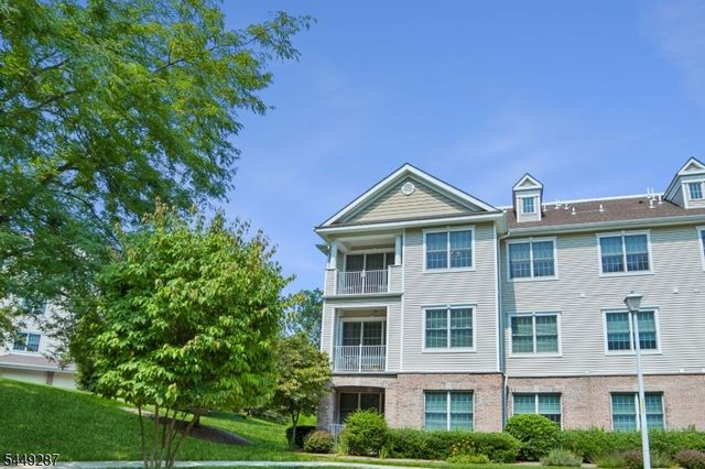 137 Ridgeview Ln #137, Mount Arlington, NJ 07856