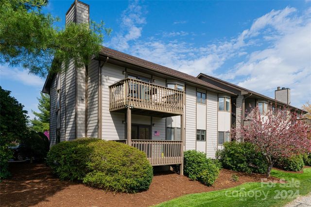 201 Racquet Club Rd #27, Asheville, NC 28803