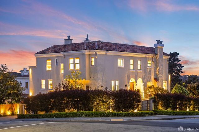 2 Mercedes Way, San Francisco, CA 94127