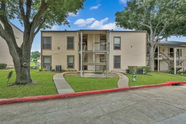 102 Lakeview Vlg #102G, Montgomery, TX 77356