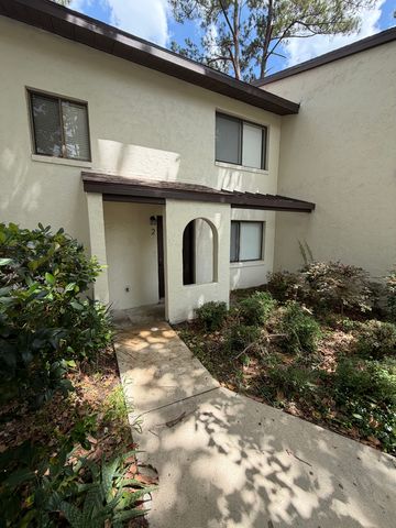 2635 SW 35th Pl #302, Gainesville, FL 32608
